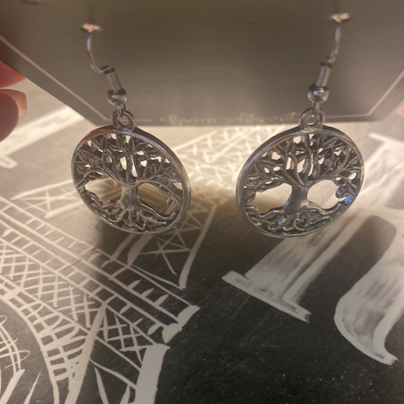 Tree of life earrings NWT - Picture 4 of 4